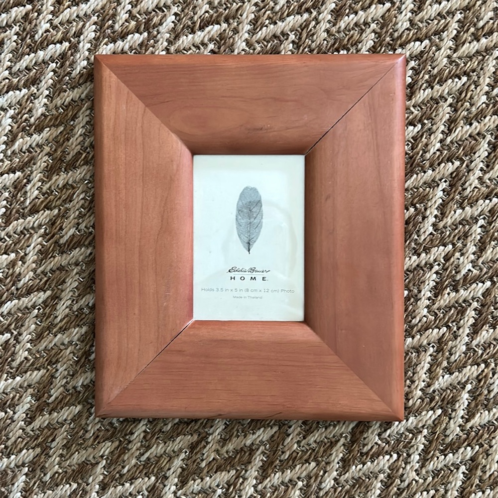 Eddie Bauer Home Frame